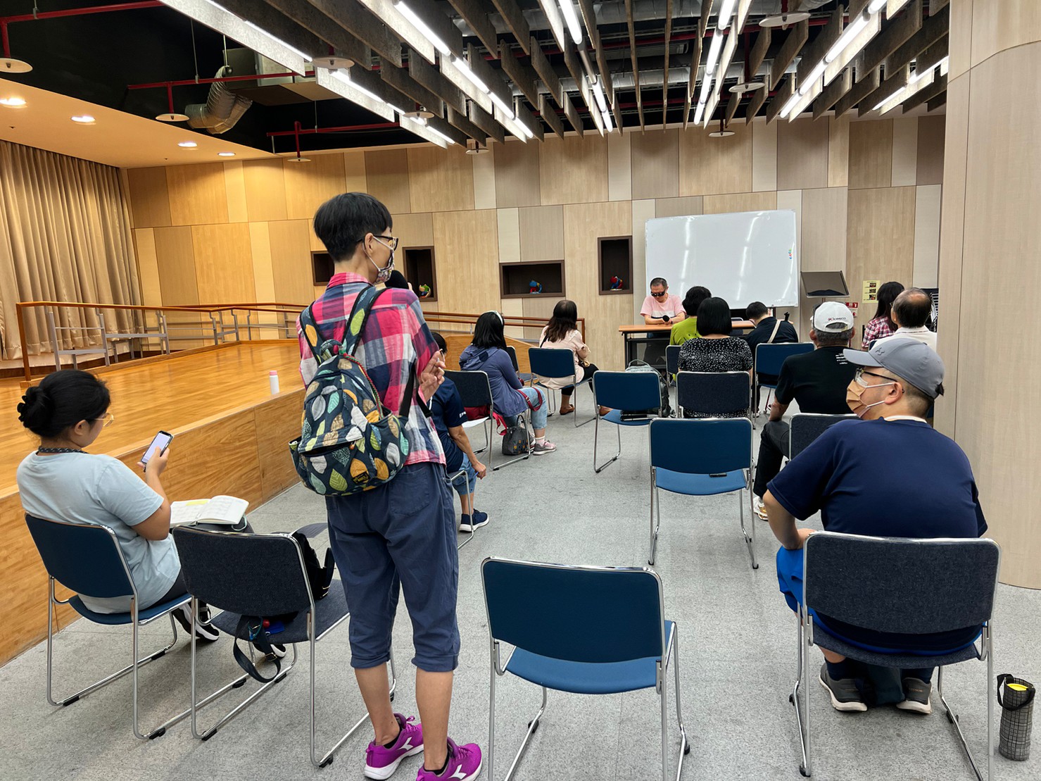 臺北市【12/15上午/協助視障者】有EYE故事館 的3張圖片組