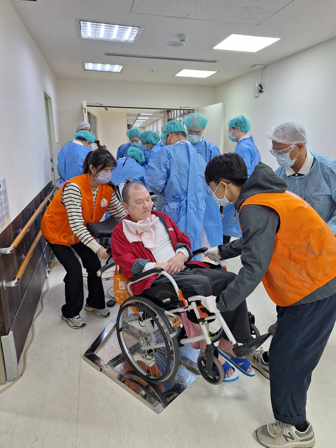 【成人身障者】口腔篩檢協助志工 的3張圖片組