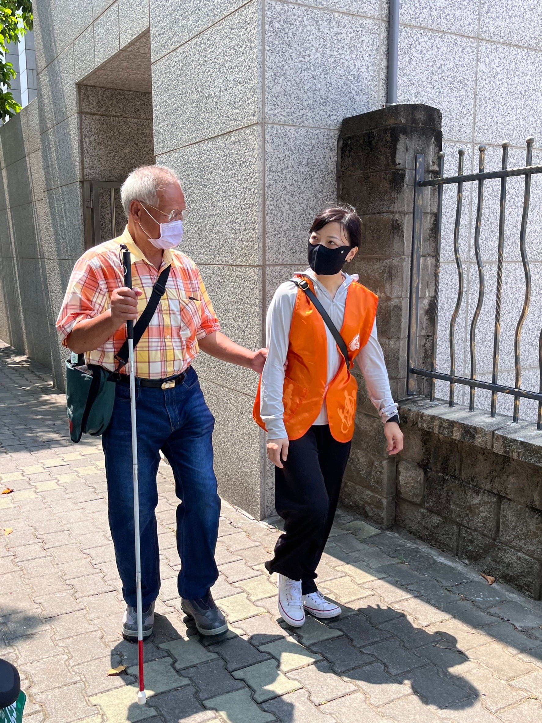 【周一到周五 台南市】有你真好,導盲志工招募!!!!! 的3張圖片組